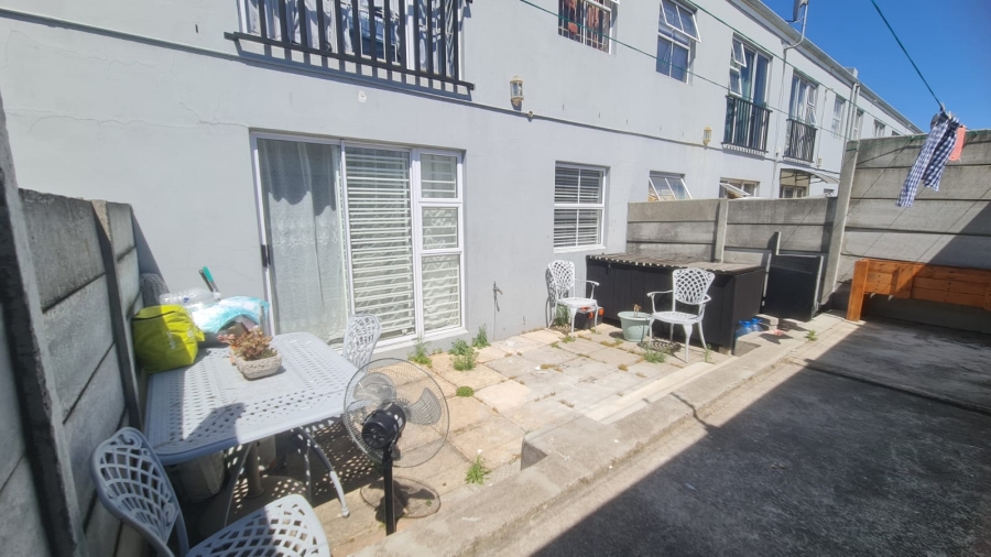 To Let 2 Bedroom Property for Rent in Belhar Western Cape